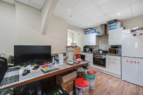 5 bedroom semi-detached house for sale, Green lanes, Palmer's Green, London, N13