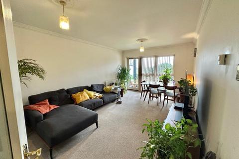 2 bedroom flat to rent, Stanley House, Palmers Green