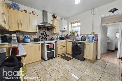 undefined, Elmina Road, Swindon