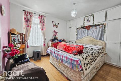undefined, Elmina Road, Swindon
