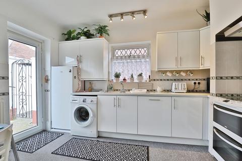 2 bedroom bungalow for sale, Hurstdene Road, BOURNEMOUTH, Dorset, BH8