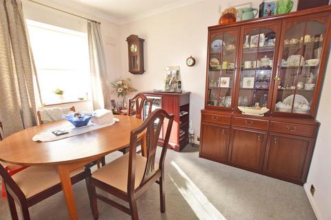 3 bedroom semi-detached house for sale, Hempstead Road, Hempstead, Gillingham