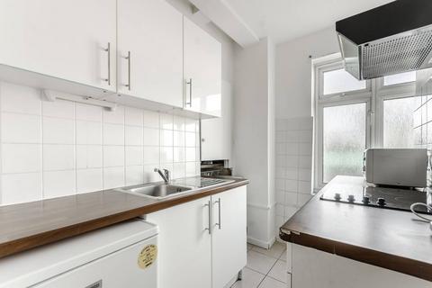 Studio to rent, Sussex Place, Hyde Park Estate, London, W2