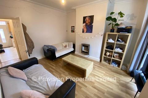 4 bedroom terraced house to rent, Ashville Grove, Hyde Park LS6