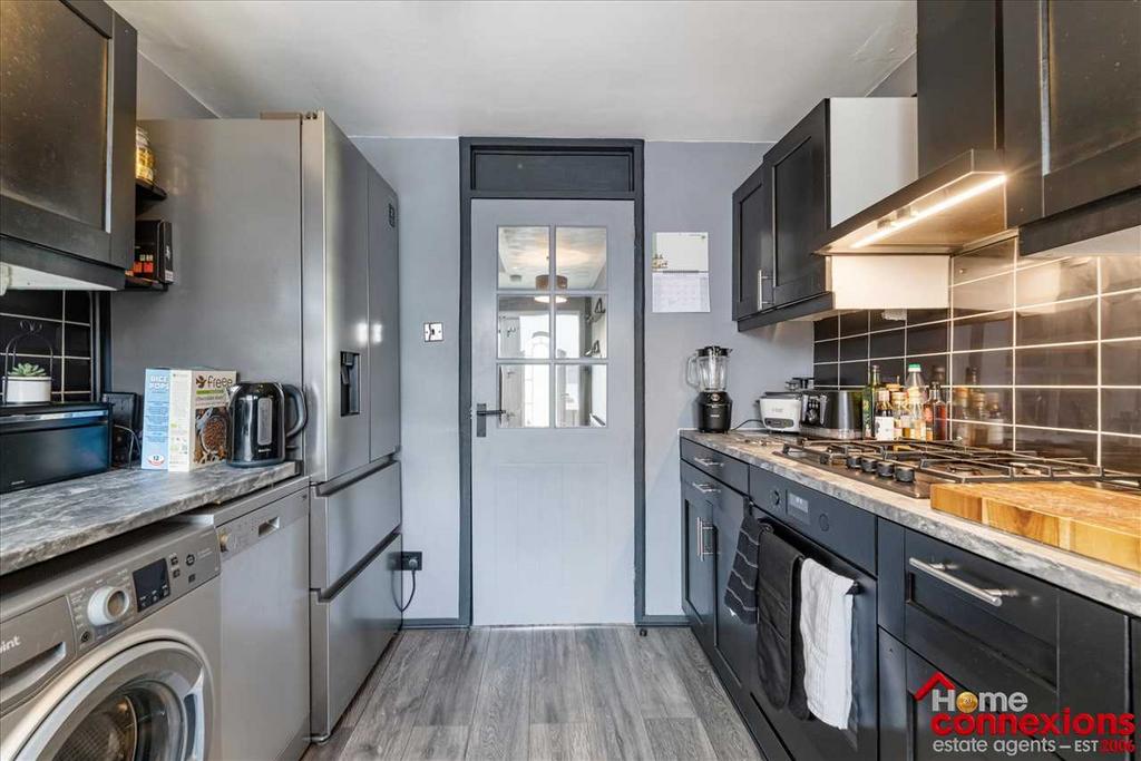 Kitchen (2)