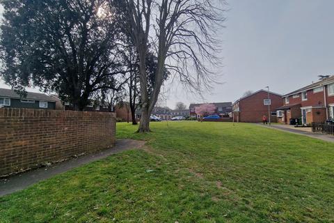 3 bedroom end of terrace house for sale, Balderton Close, Hampshire PO2