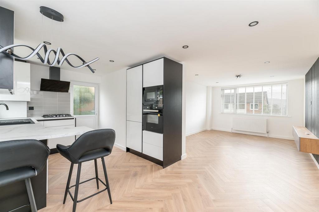 Open Plan Living Accommodation