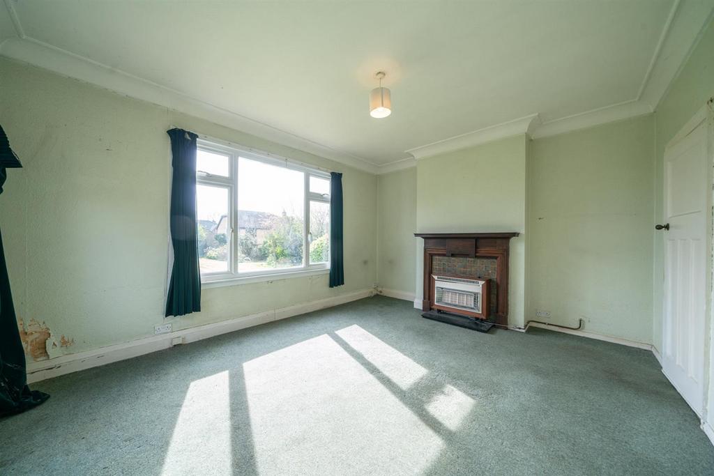 24-Hillfield-Road-1698.jpg