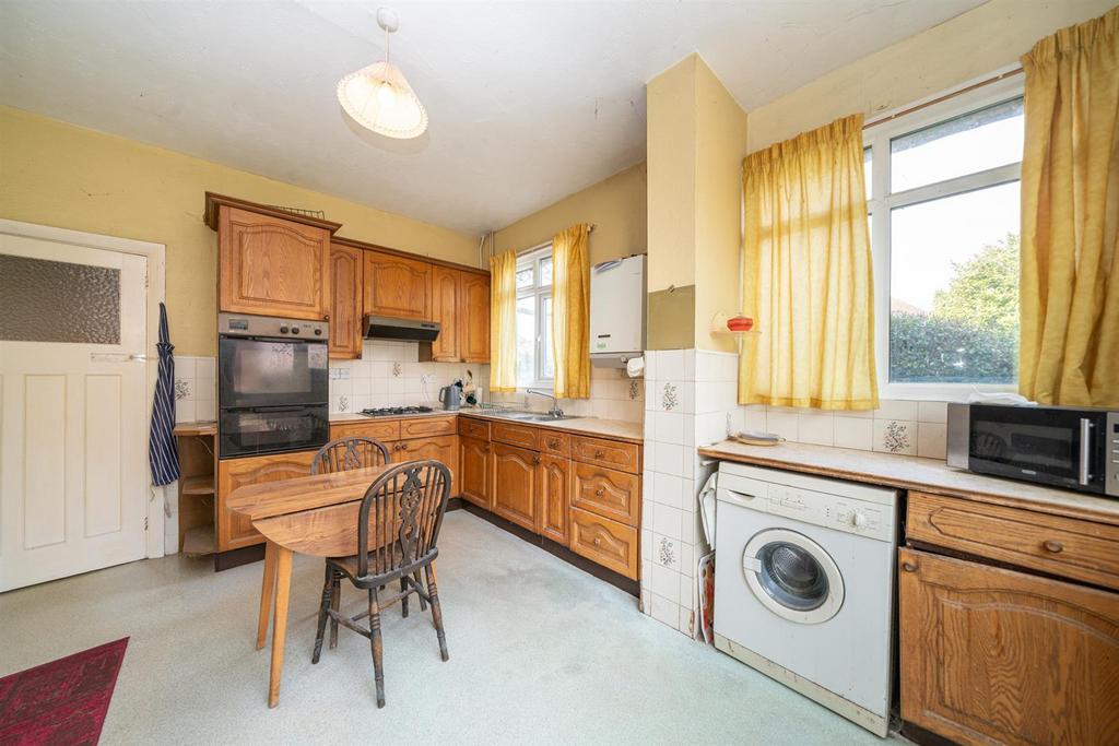 24-Hillfield-Road-1707.jpg