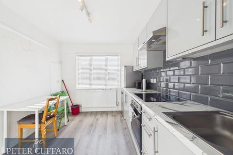 undefined, Ware Road, Hoddesdon EN11