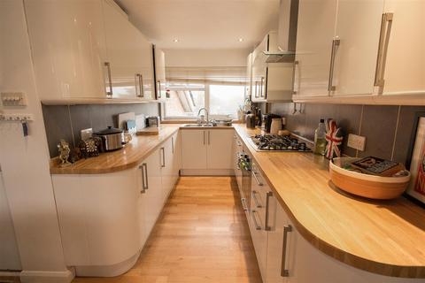undefined, Winnals Park, Paddockhall Road, Haywards Heath