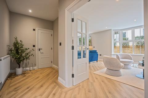 4 bedroom detached house for sale, Haven Road, Canford Cliffs, Poole, Dorset, BH13