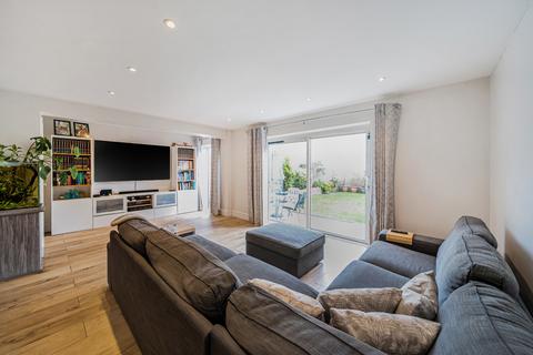 undefined, Foxgrove Road, Beckenham, BR3