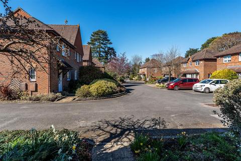 2 bedroom house for sale, GAYTON CLOSE, ASHTEAD, KT21