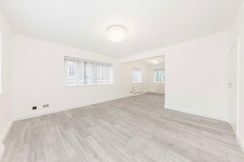 2 bedroom flat to rent, Avenue Road, London NW8