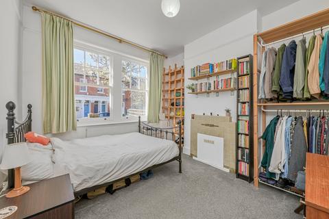 3 bedroom maisonette for sale, Lyham Road, Brixton, London, SW2