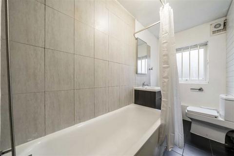 undefined, Kennington Road, London SE11