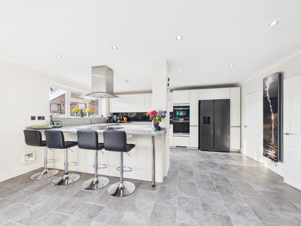 Kitchen/Breakfast Room