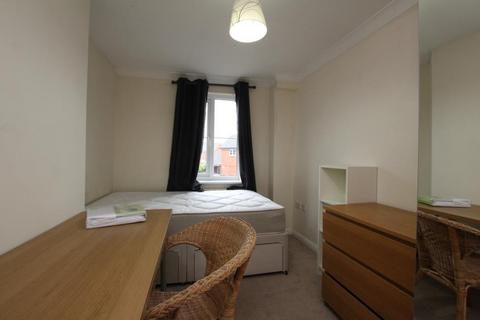 5 bedroom end of terrace house to rent, Eden Grove, Bristol BS7
