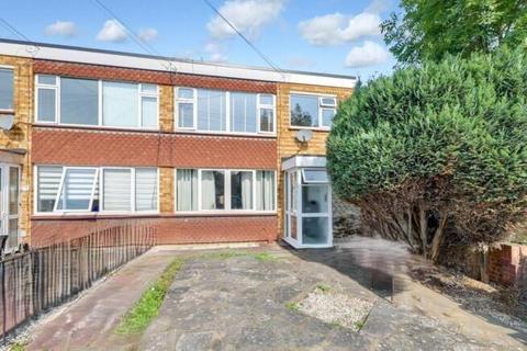 undefined, Priory Road, Loughton IG10