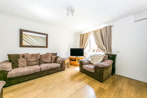 undefined, Highgrove, Farnborough, GU14