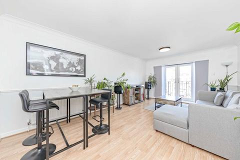 2 bedroom flat to rent, Rotherhithe Street, London SE16
