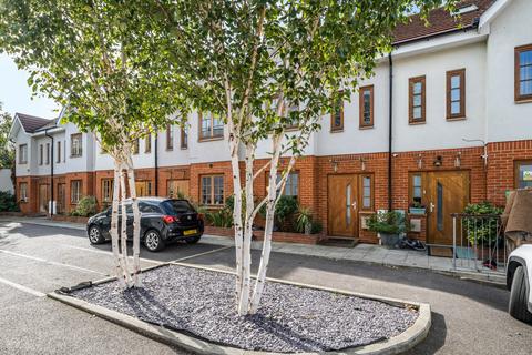 3 bedroom terraced house for sale, Tylecroft Road, Norbury, London, SW16