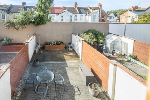 3 bedroom terraced house for sale, Tylecroft Road, Norbury, London, SW16