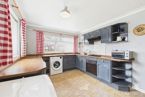 2 bedroom detached bungalow for sale, Dickan Gardens , Armthorpe