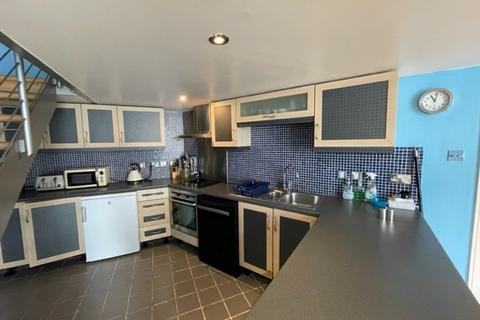 2 bedroom apartment to rent, Morrison Street, Glasgow, G5