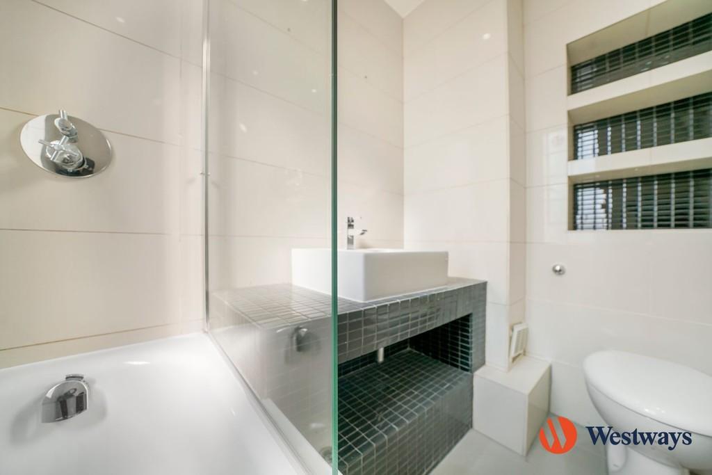 Ensuite bathroom