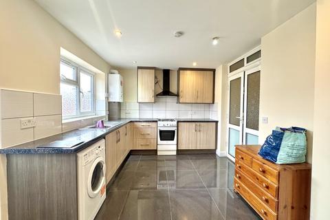 3 bedroom terraced house to rent, Greenland Crescent,  Southall, UB2