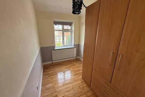 undefined, Thackeray Close, Uxbridge