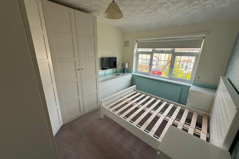 undefined, Thackeray Close, Uxbridge