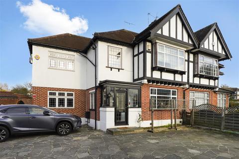 5 bedroom semi-detached house to rent, Watford Road, Harrow