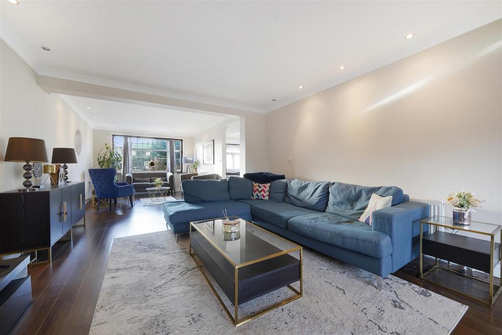 234 Watford Road - Mv MBs Xt Pk90 Ctp Yvann L.jpg