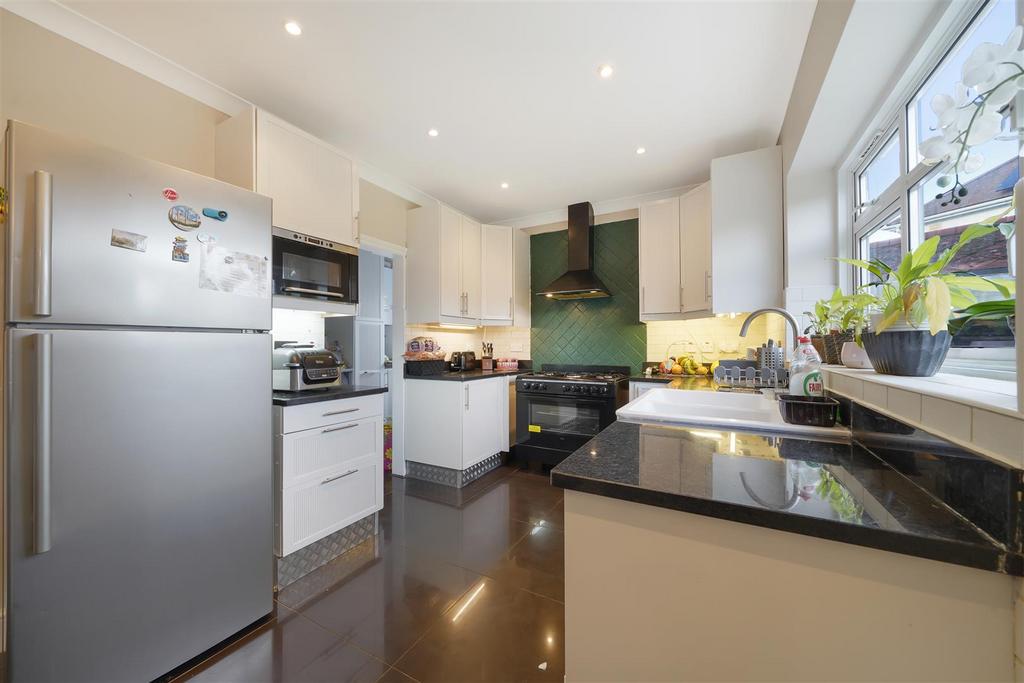 234 Watford Road - qg Qk9 Cz OQs ZYZDQn Pw YL.jpg