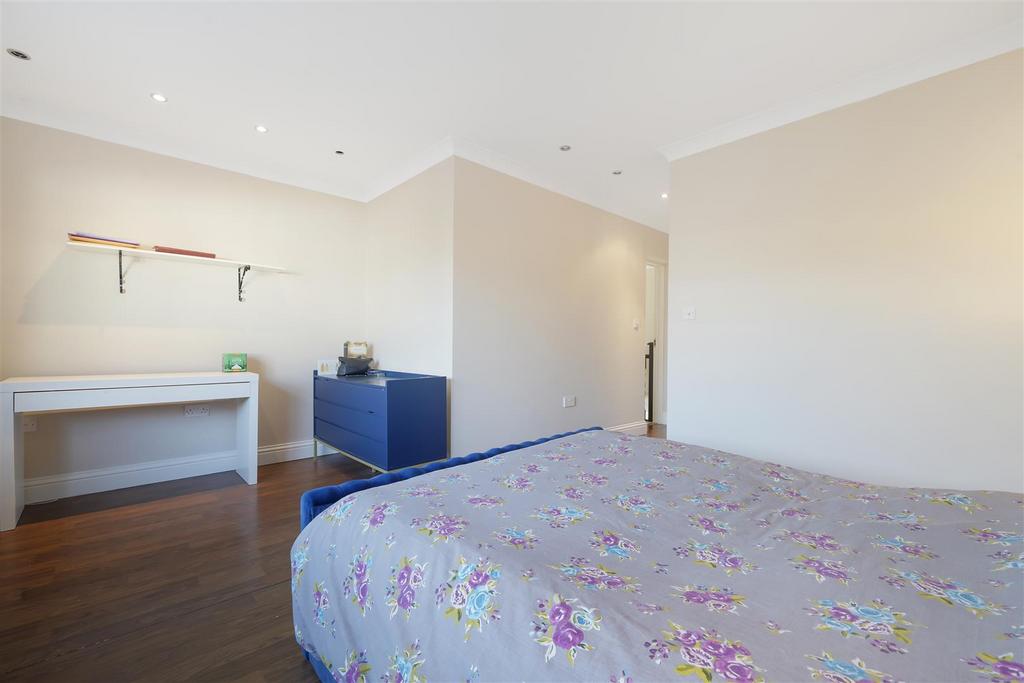 234 Watford Road - U2 Zl Tpx Wy3 Xu R9usk Iyr.jpg