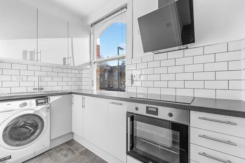 2 bedroom apartment to rent, Woodstock Road, London N4