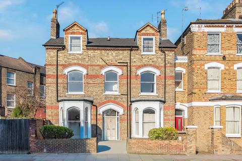 2 bedroom apartment to rent, Woodstock Road, London N4