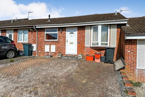 2 bedroom terraced bungalow for sale, The Cullerns, Highworth SN6