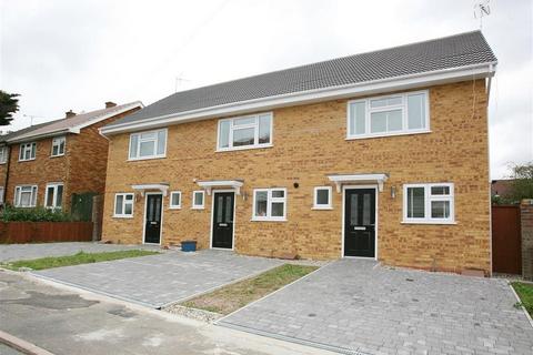 3 bedroom end of terrace house to rent, Fairview Drive, Chigwell, Essex