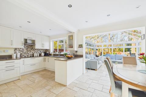 4 bedroom detached house for sale, Redwood Glade, Leighton Buzzard, LU7