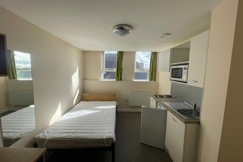 Studio to rent, Bridge Road, Birmingham B8