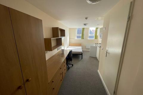 Studio to rent, Bridge Road, Birmingham B8