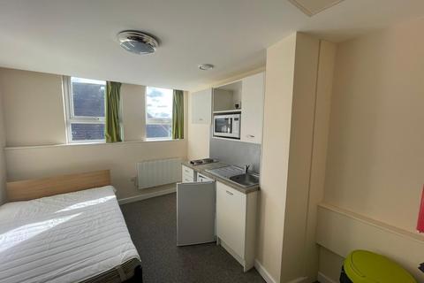 Studio to rent, Bridge Road, Birmingham B8