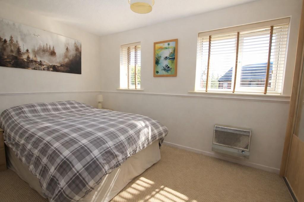 Bedroomangle3