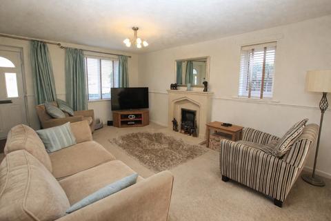 3 bedroom semi-detached house for sale, Avonlea Close, Saltney