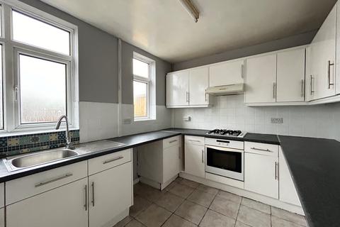 2 bedroom semi-detached house to rent, St. Peters Road, DUDLEY