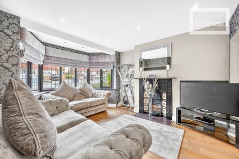 undefined, Stewards Close, Epping